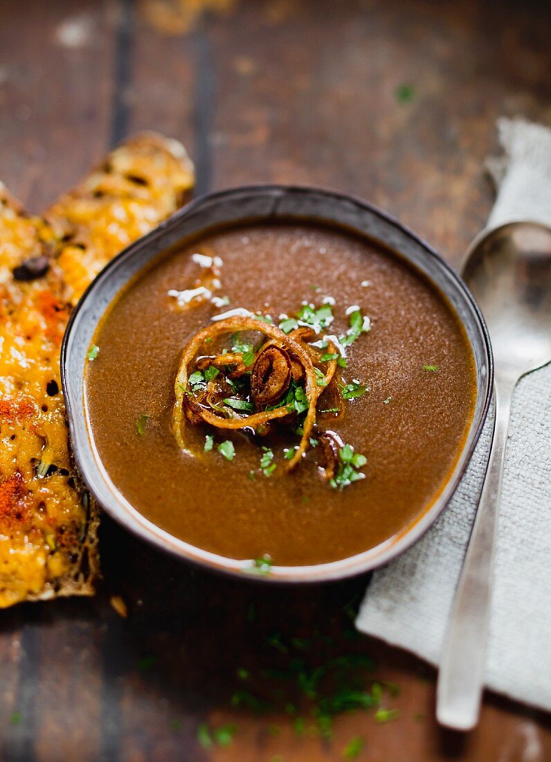 Oxtail soup with roasted onions