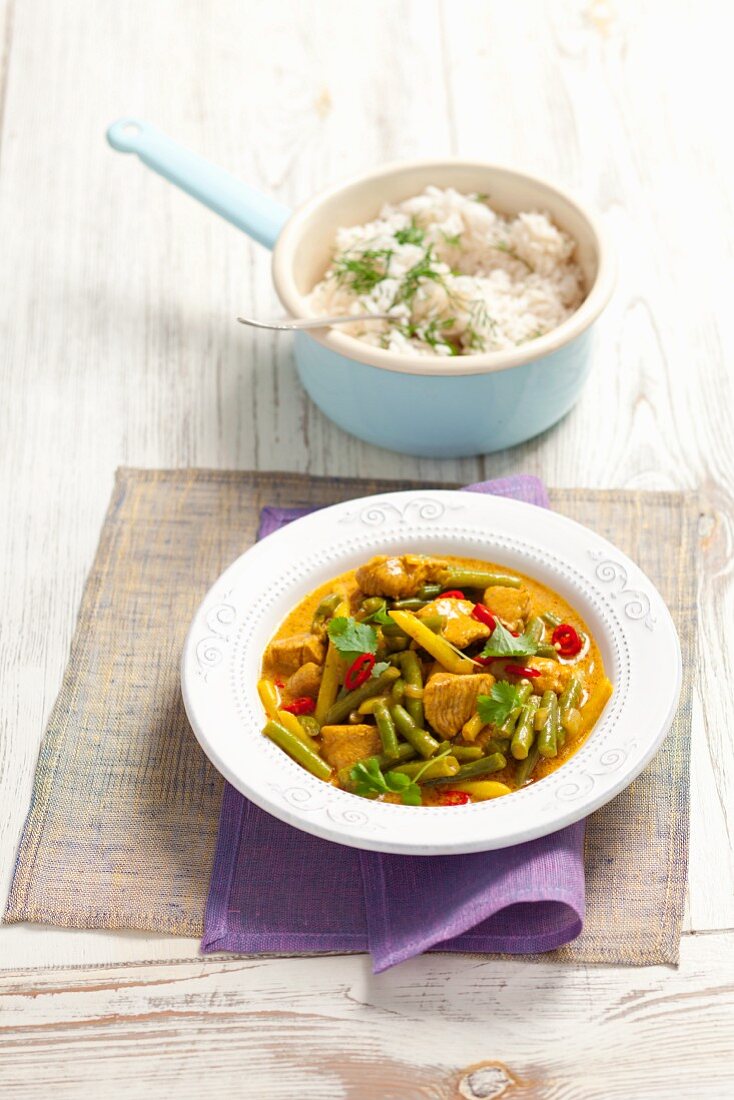Turkey breast curry with green beans and chilli