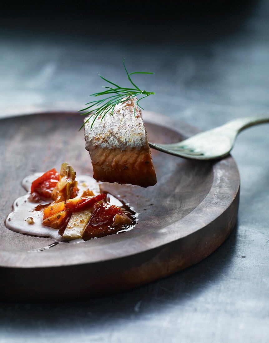 Herring fillet with a spicy chutney