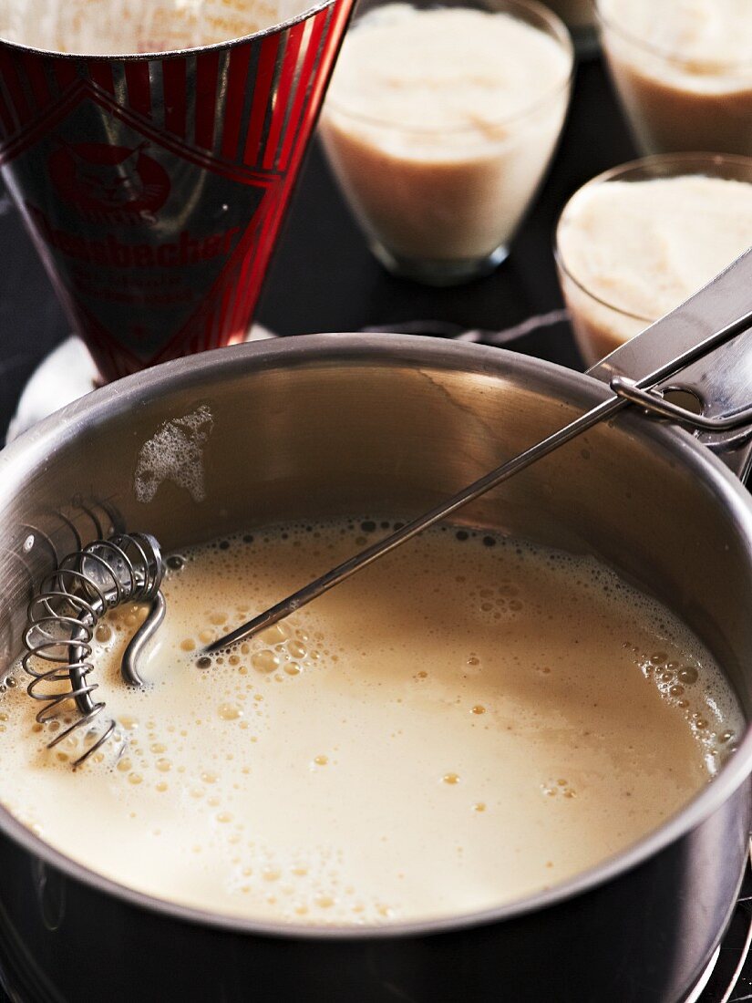 Making vanilla blancmange