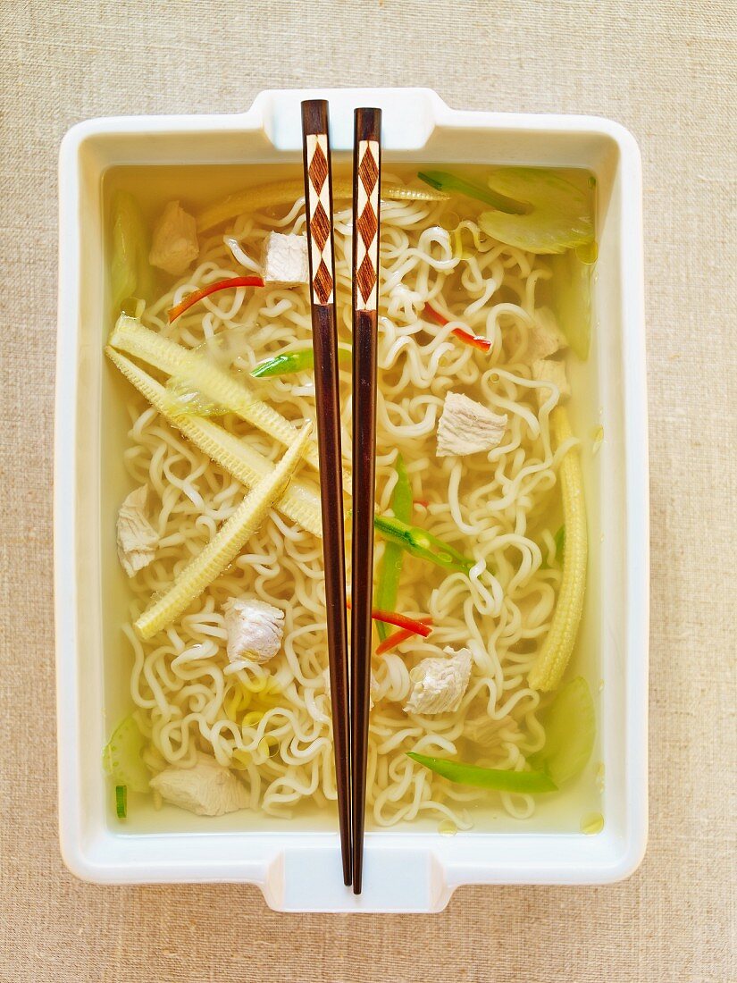 Oriental noodle soup