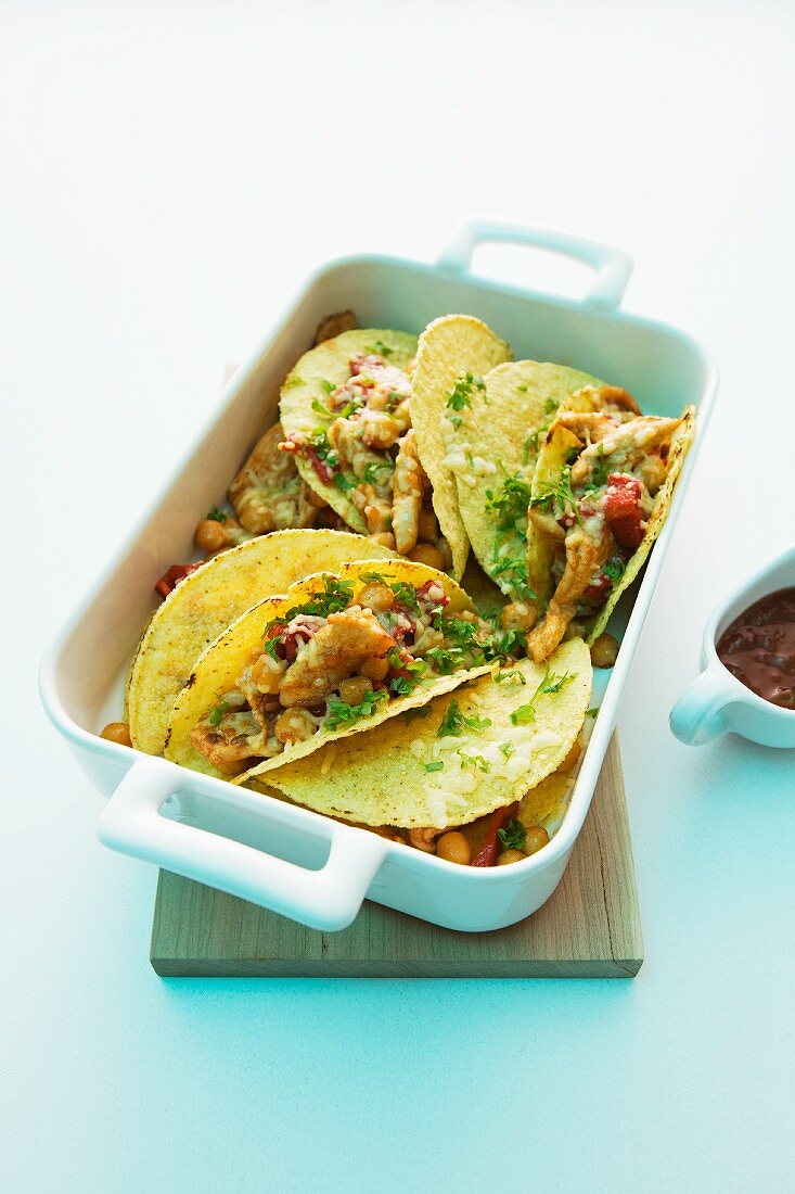 Hähnchen-Tacos in Auflaufform