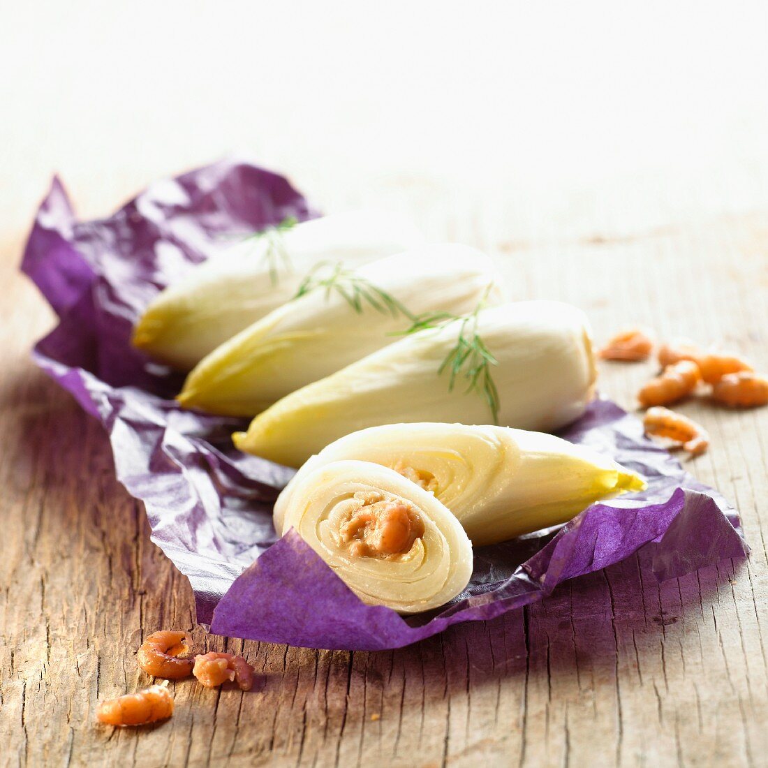 Chicory filled with shrimps