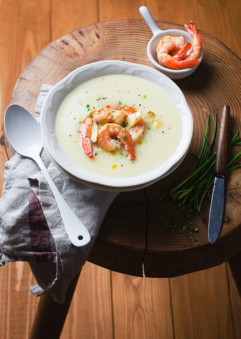 Prawn soup with chives