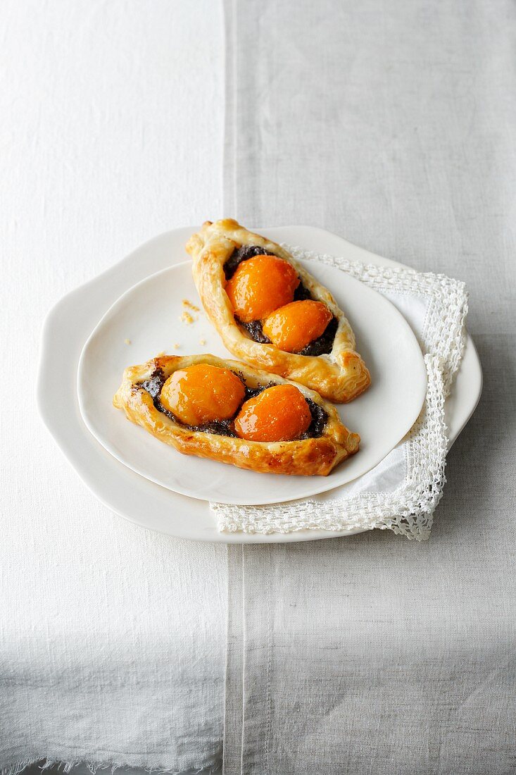 Apricot and poppy seed boats