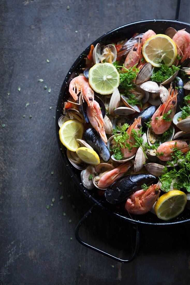 Paella with mussels and prawns