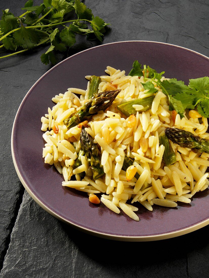 Orzo pasta with fried asparagus