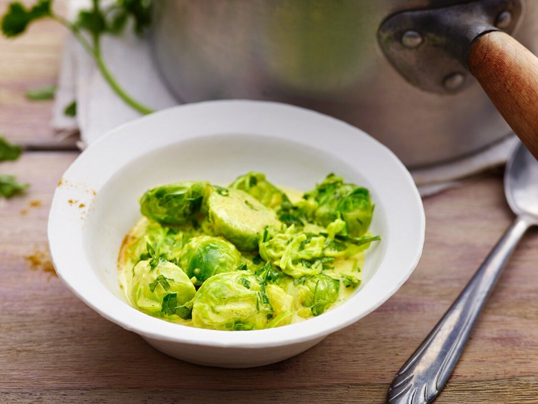 Rosenkohl mit Currysahne