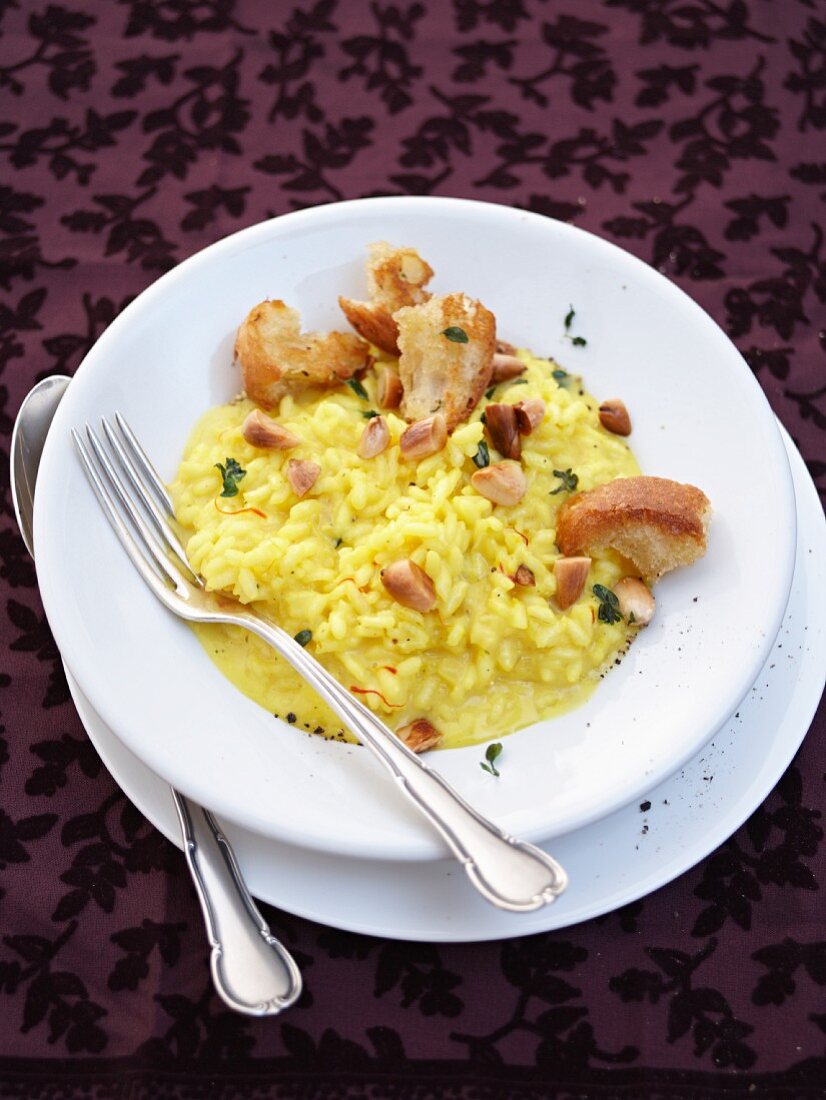 Saffron risotto with roasted almonds