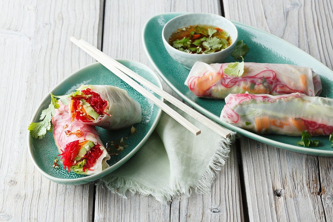 Rice paper rolls with vegetable filling