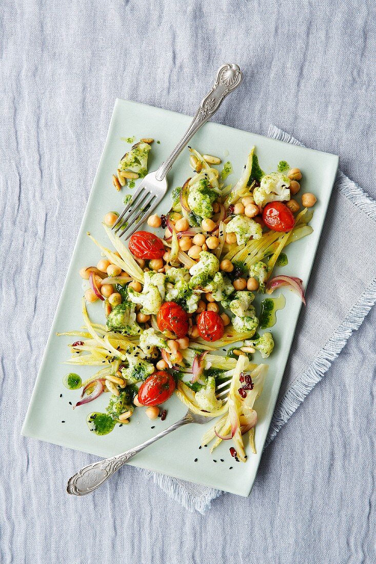 Chickpea salad with tomatoes and cauliflower
