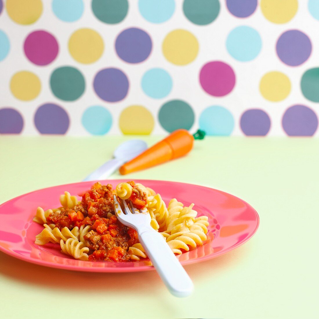 Wholemeal pasta with carrot bolognese