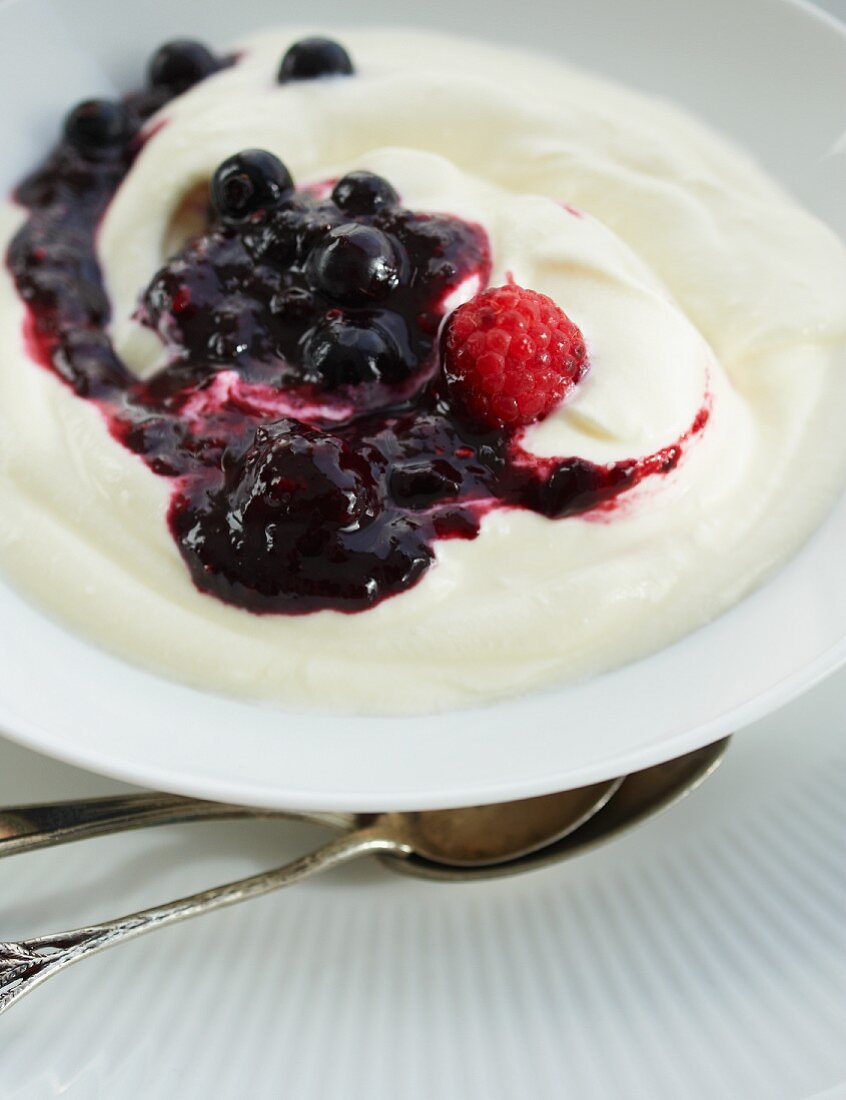 Mascarpone cream with berry sauce