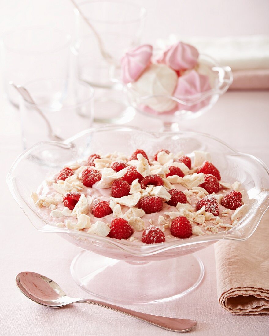Raspberry cream with meringue