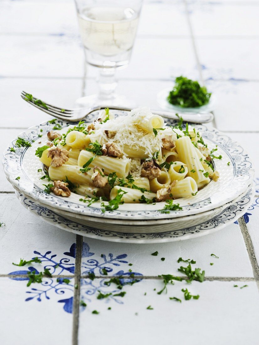 Pasta with mascarpone, Gorgonzola, herbs and walnuts