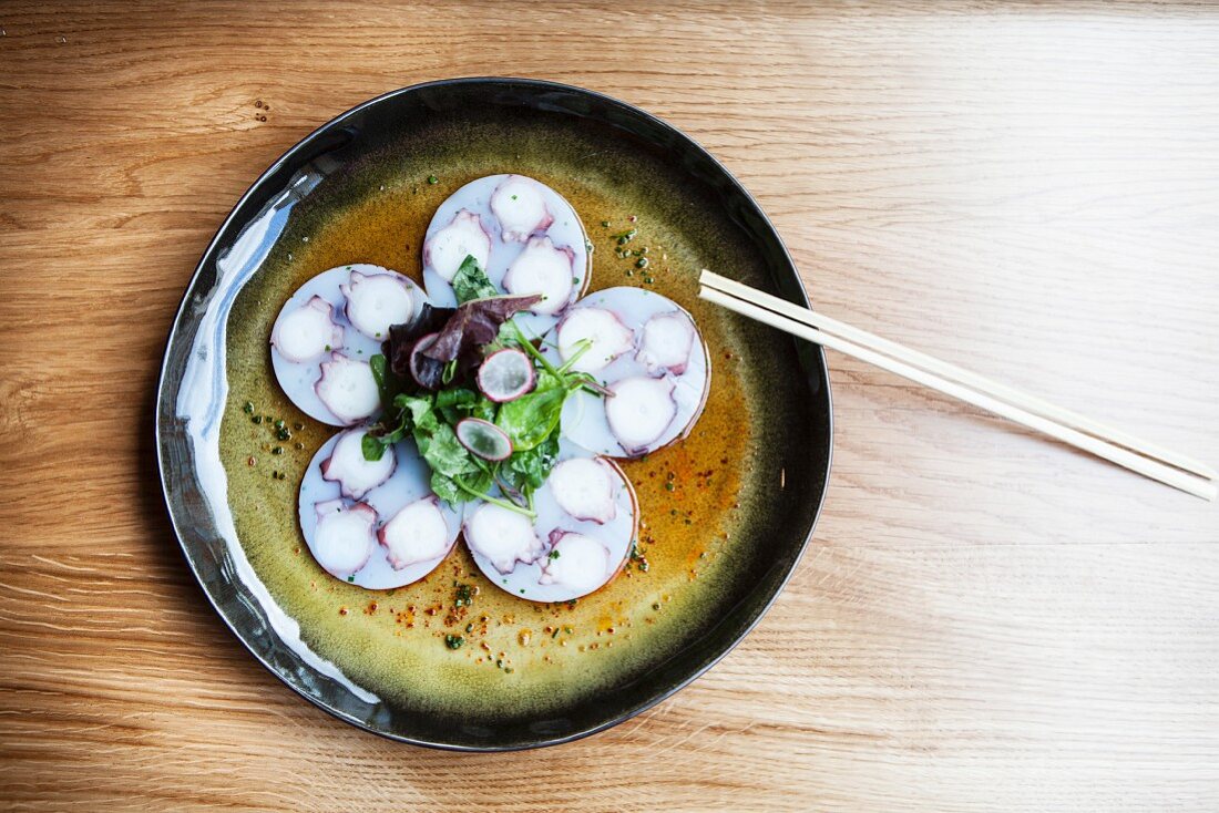 Oktopus-Ceviche auf koreanische Art
