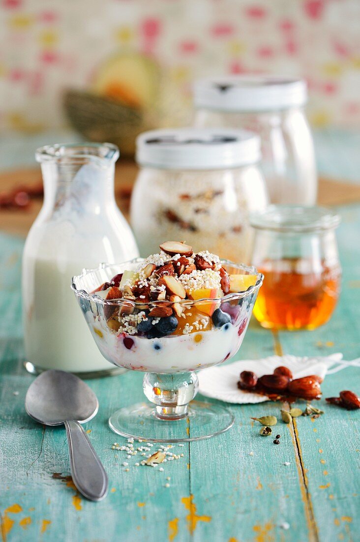Crispy muesli with yogurt, almonds and summer fruits
