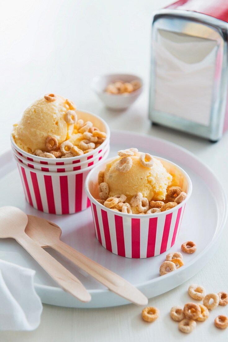 Ice cream with cereals