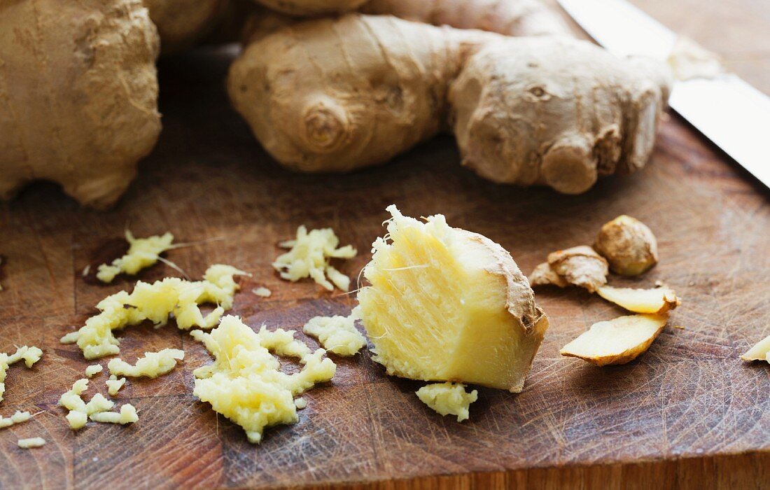 Fresh ginger roots, partially grated