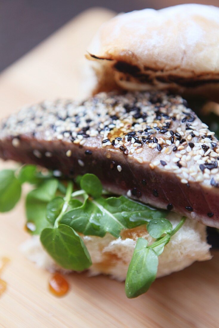 Thunfischsteak mit Sesamkruste