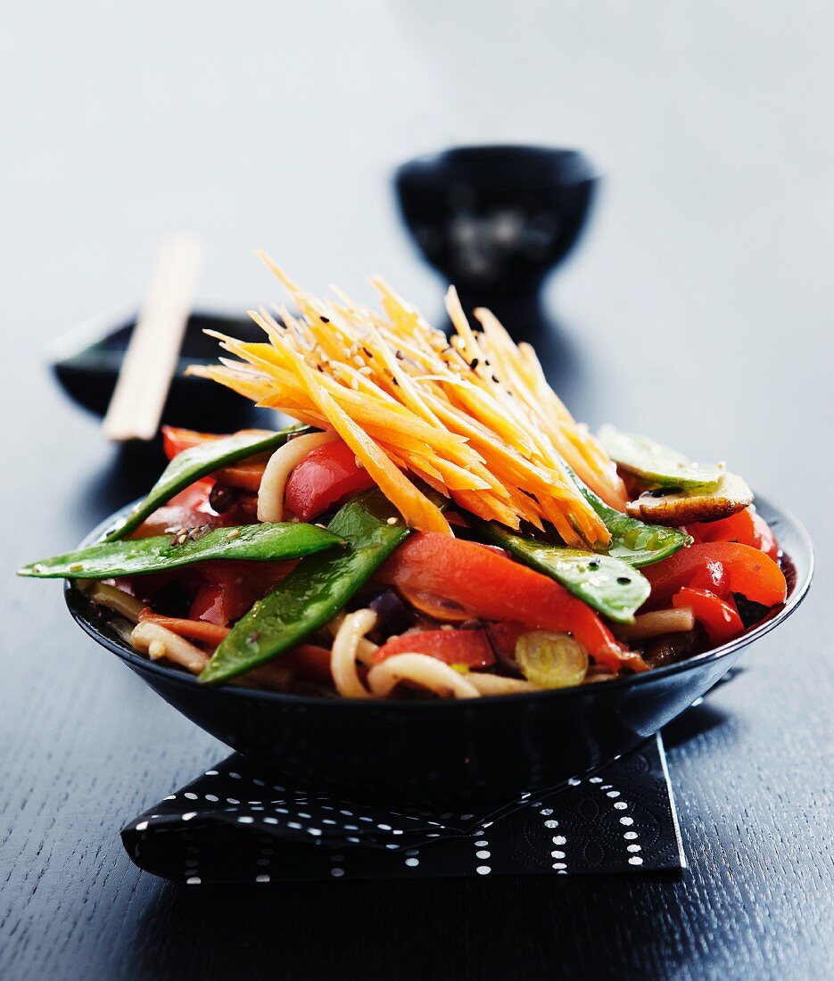 Vegetables with udon noodles