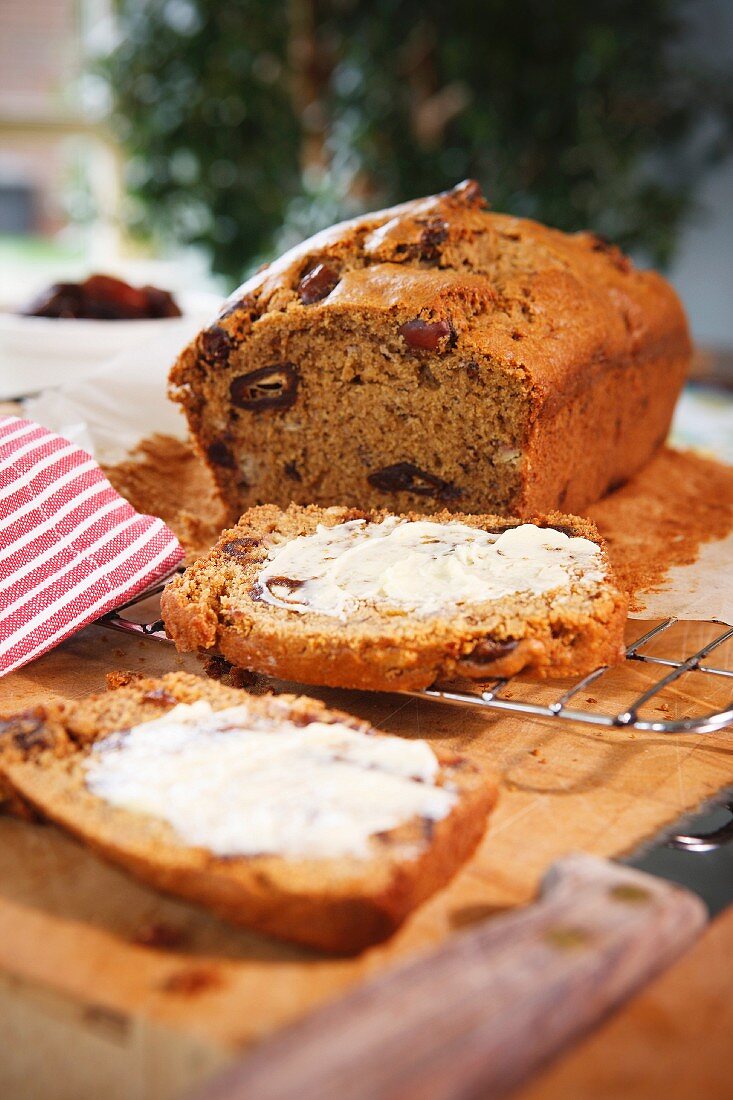 Fruit loaf with butter