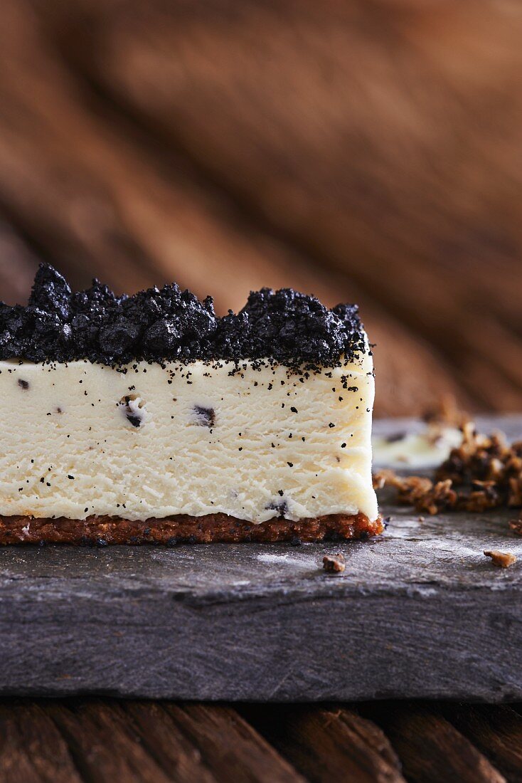 Cheesecake topped with truffles