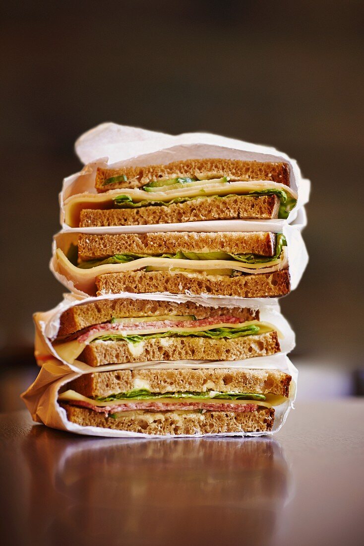 Gestapelte Sandwiches