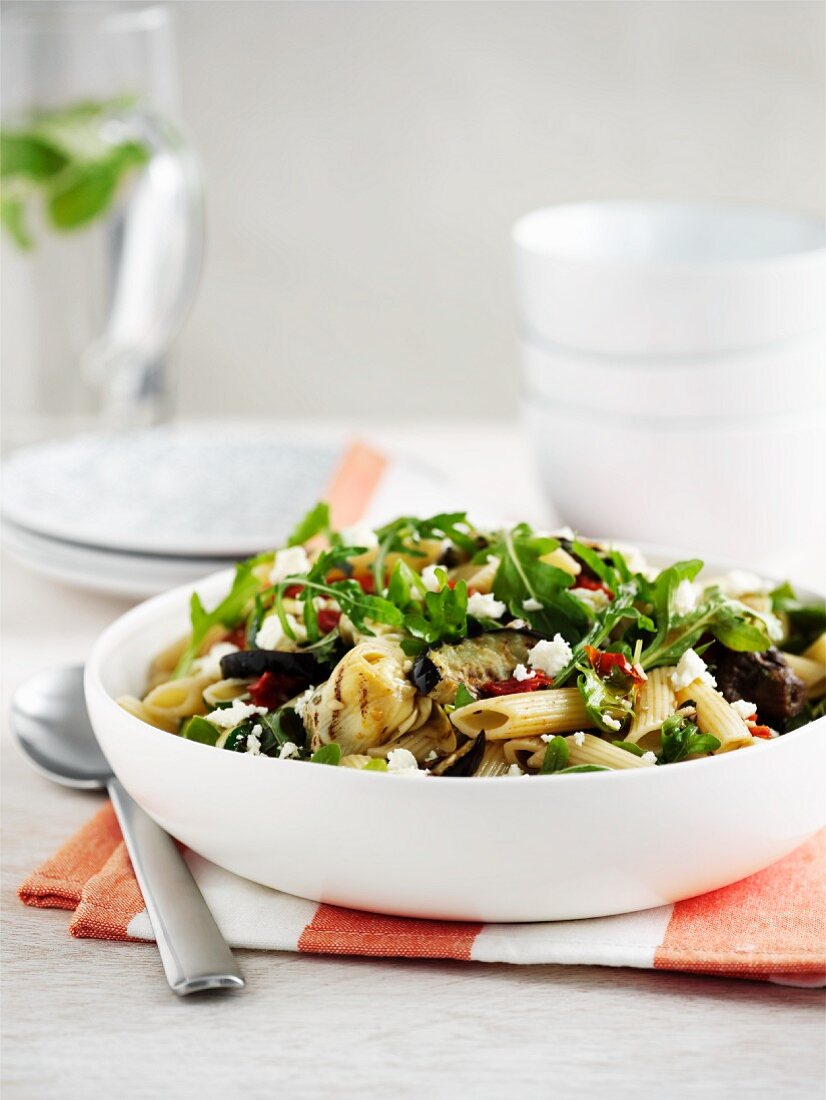 Pasta salad with grilled vegetables and rocket