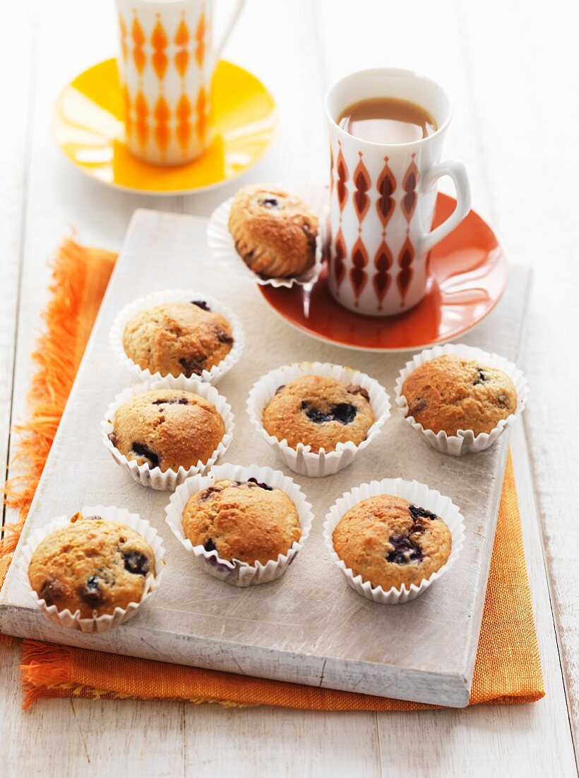 Mini muffins with blueberries and chocolate chips