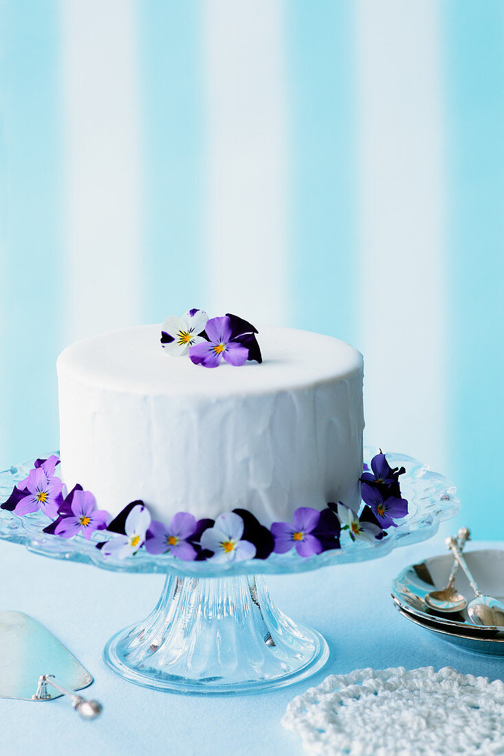 An Easter cake decorated with pansies