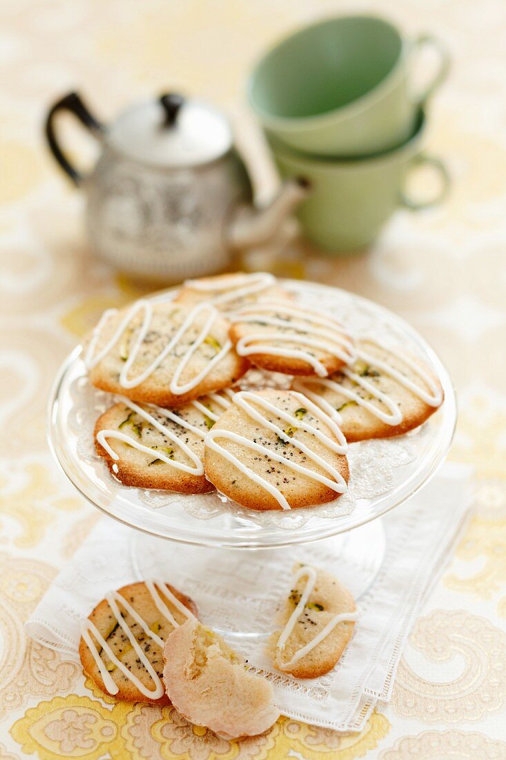 Lemon and poppy seed biscuits