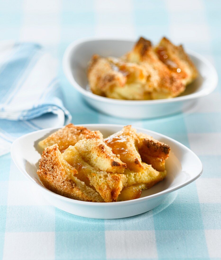 Bread-and-butter pudding in bowls