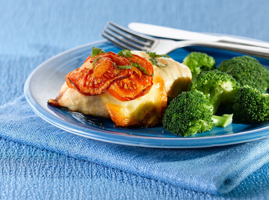 Chicken roulade with broccoli