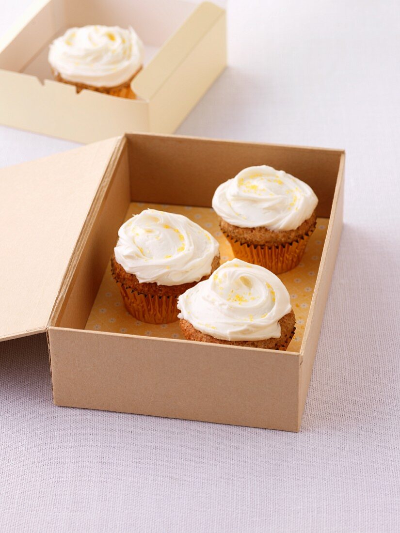 Banana cupcakes in a box