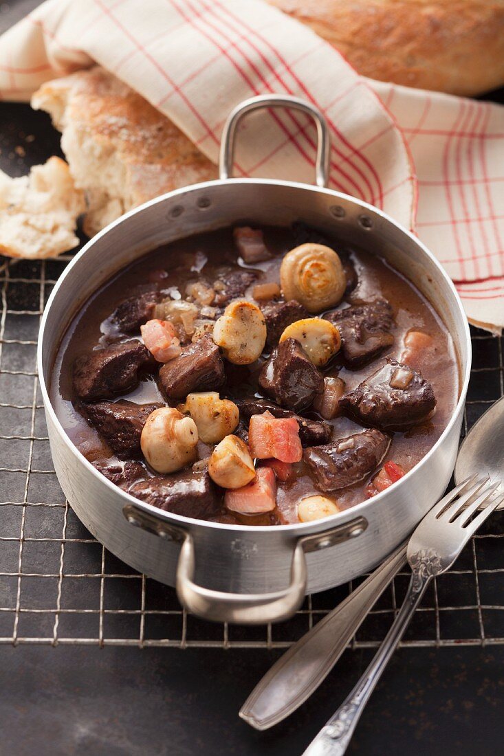 Beef ragout in red wine sauce
