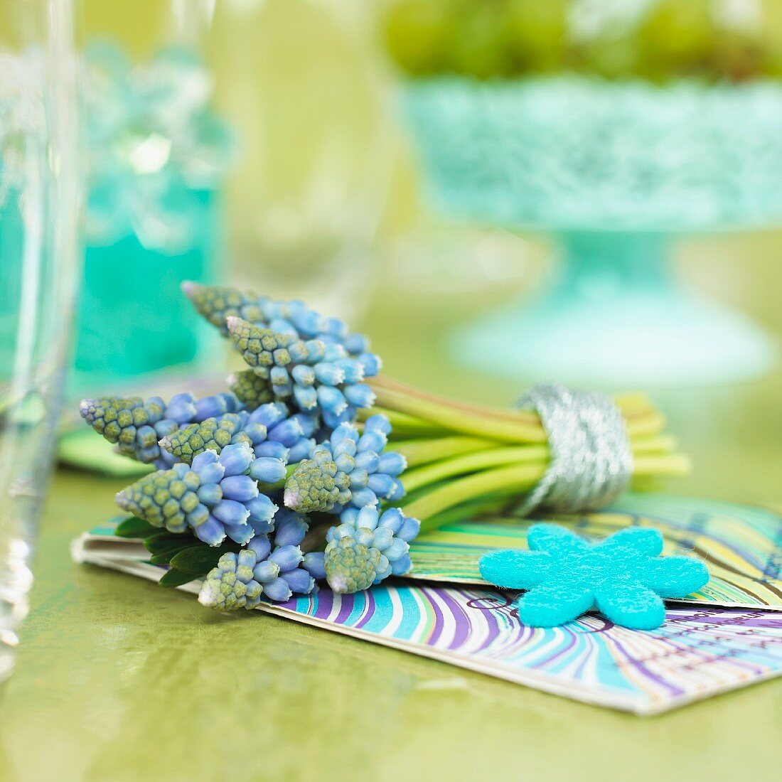 A bunch of grape hyacinths (muscari armeniacum)