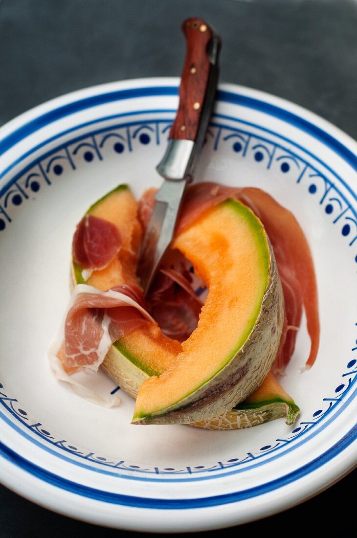 Melon and serrano ham