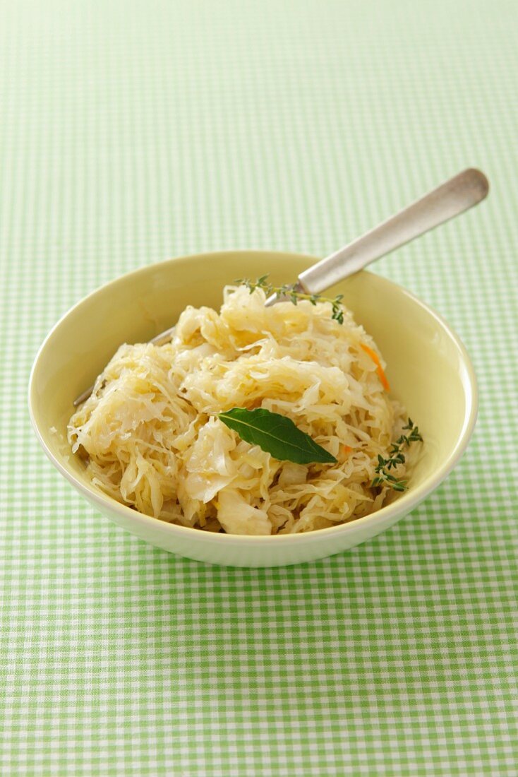 Sauerkraut with thyme and a bay leaf