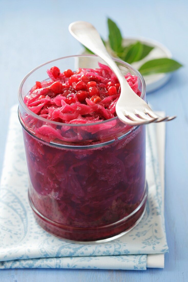 Pickled red cabbage with cranberries