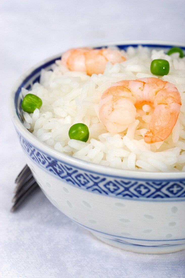 Rice with prawns and peas