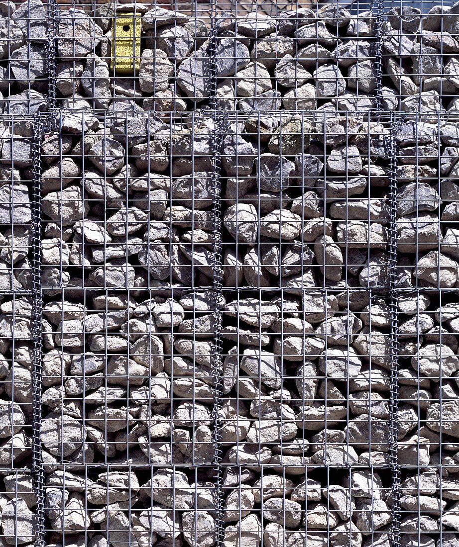 Gabion wall