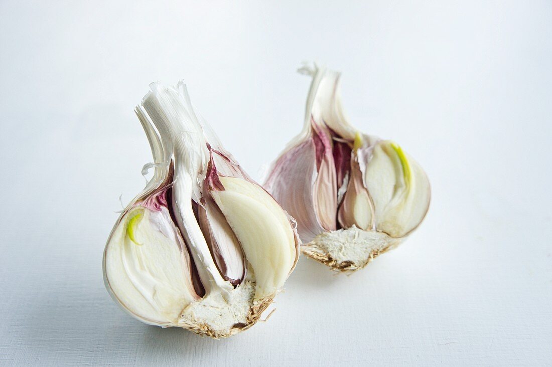 Split garlic bulb