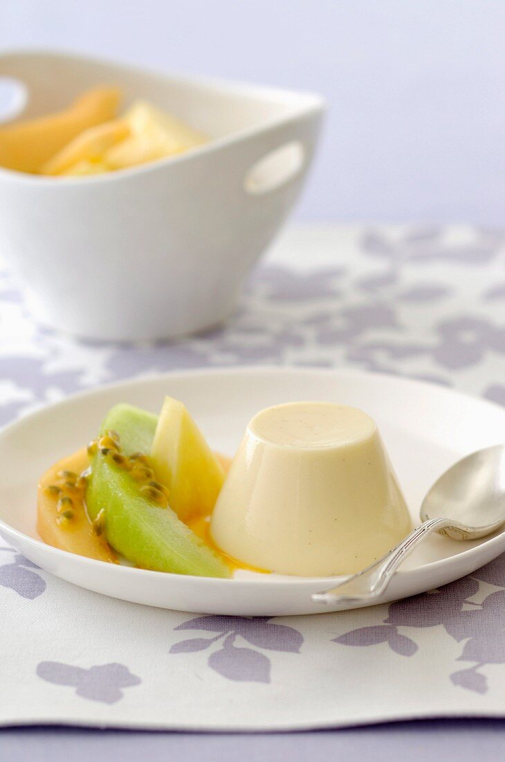 Passionsfrucht-Buttermilch-Pudding