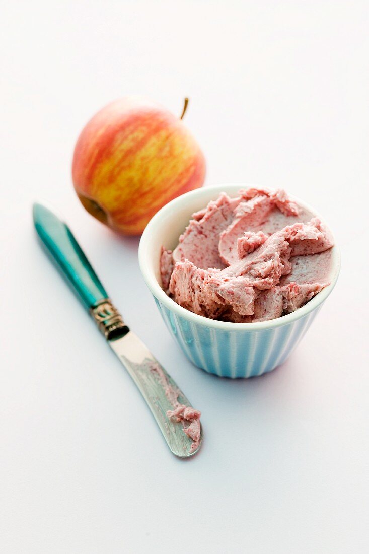 Apple and red wine spread