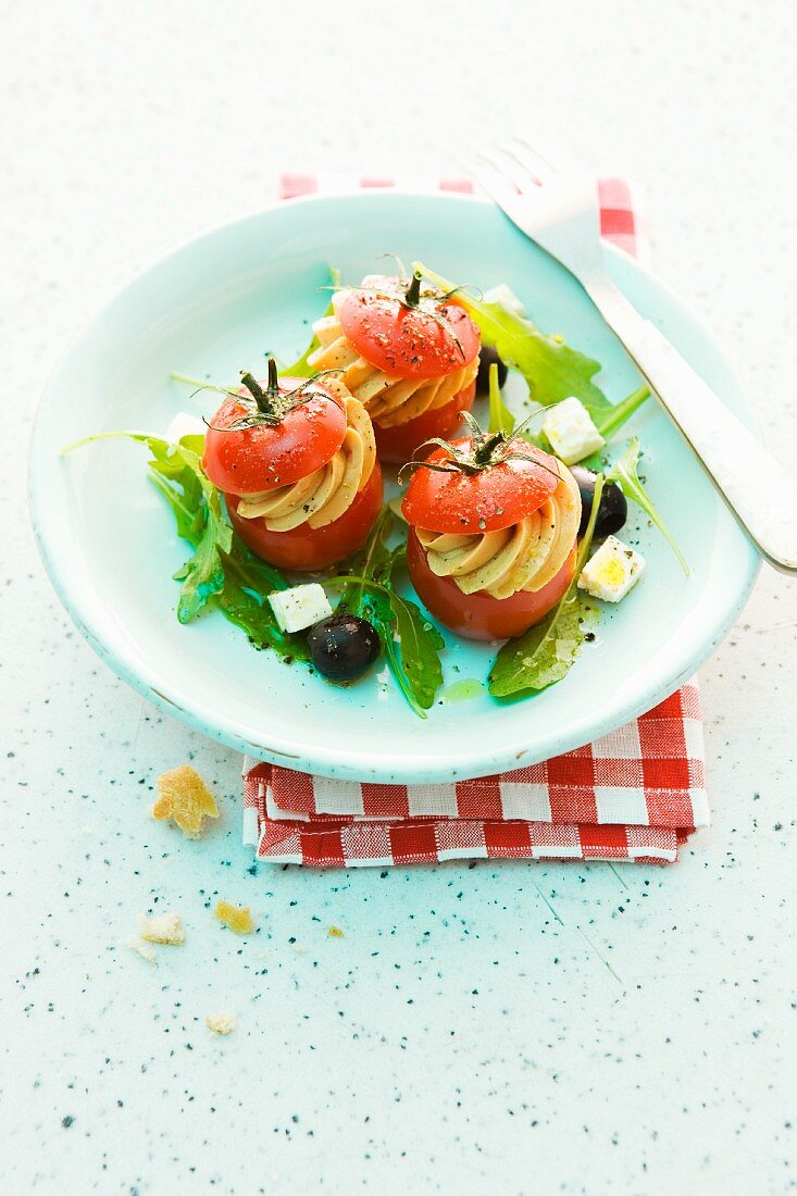 Tomatoes filled with pepper cream