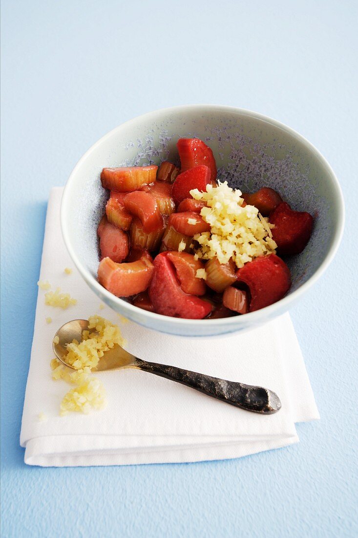 Rhubarb compote with ginger