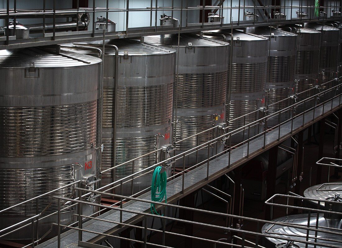 Steel tanks for wine storage