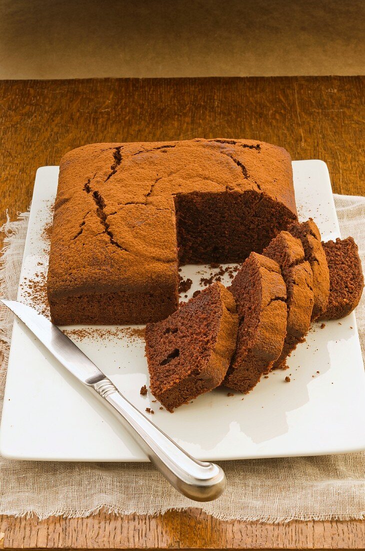 Schokoladen-Rote-Bete-Kuchen, angeschnitten