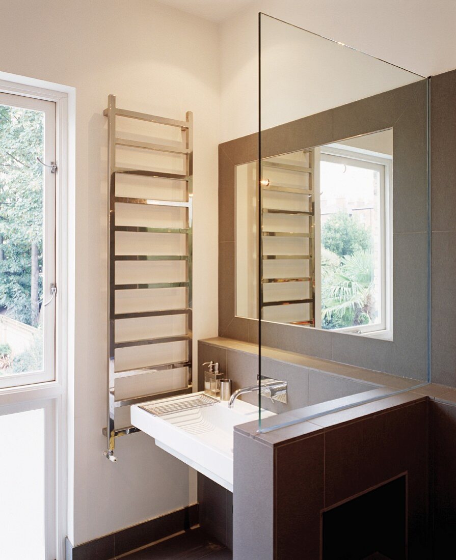 Bathroom with glass partition